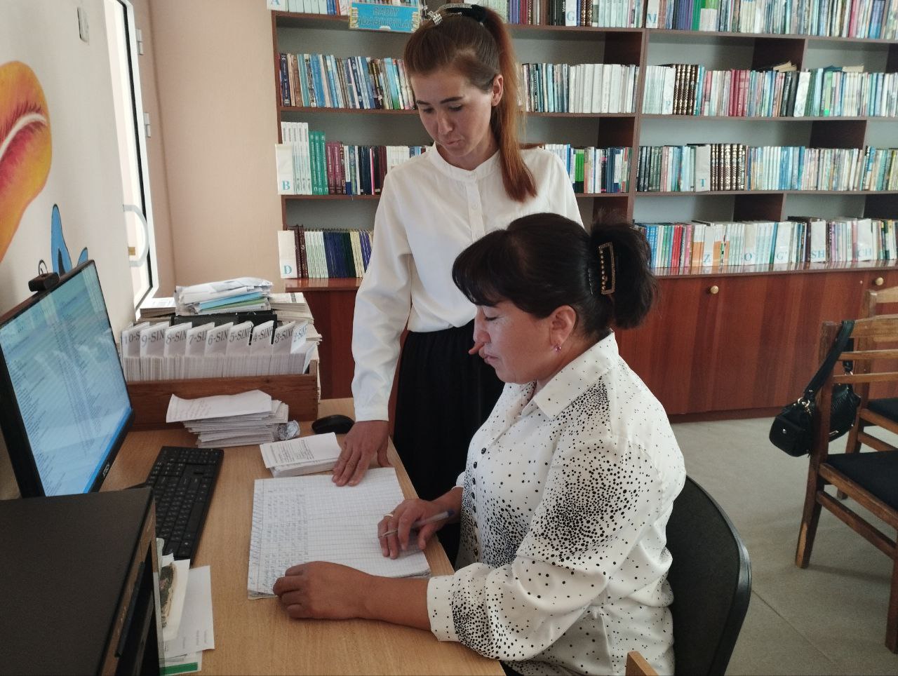 8-umumiy o‘rta ta'lim maktabi kutubxonachisi G.Usmonovaga amaliy-uslubiy yordam ko‘rsatildi