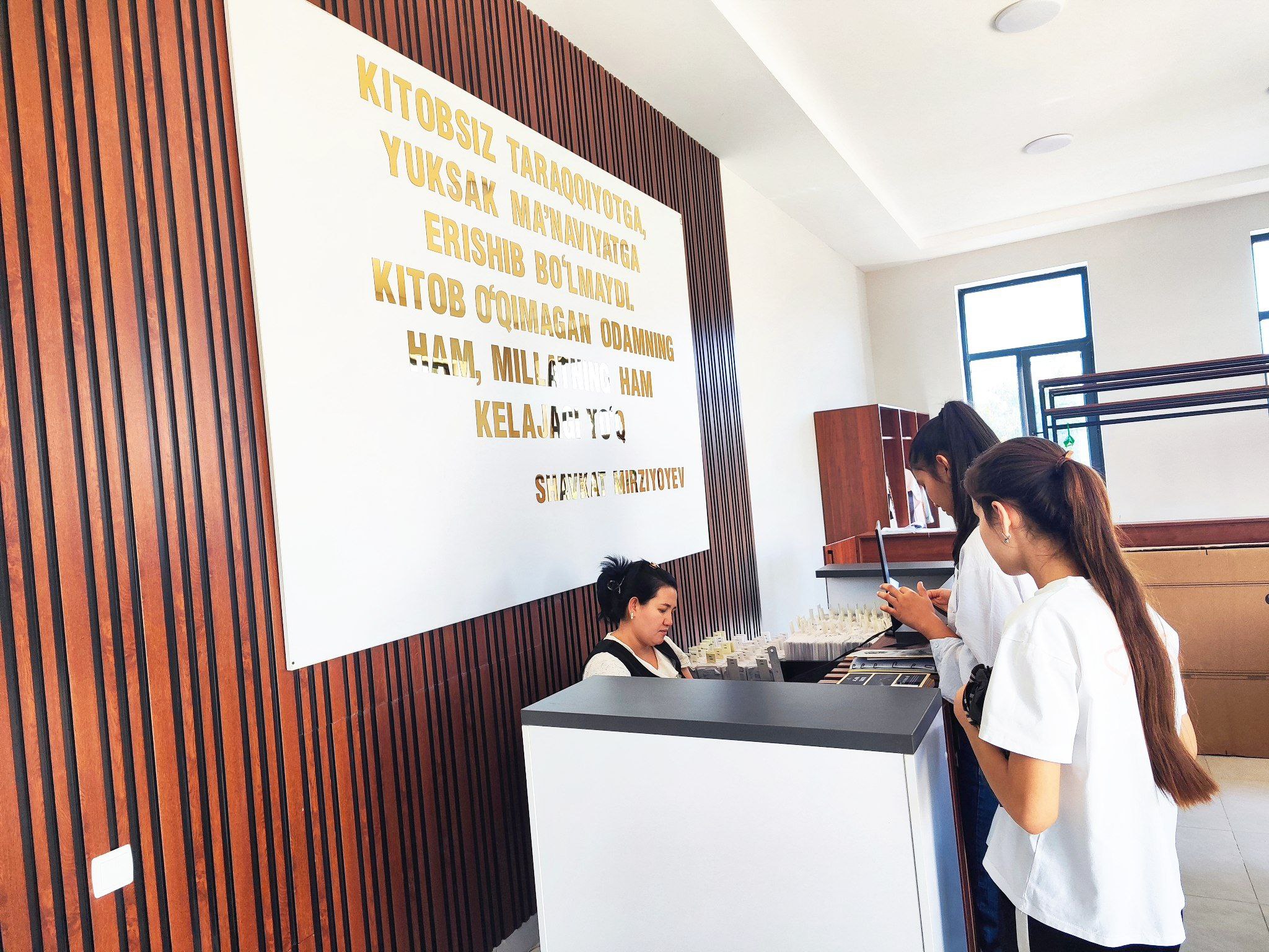 Kitobxonlar tashrifi kundan-kunga oshib bormoqda.