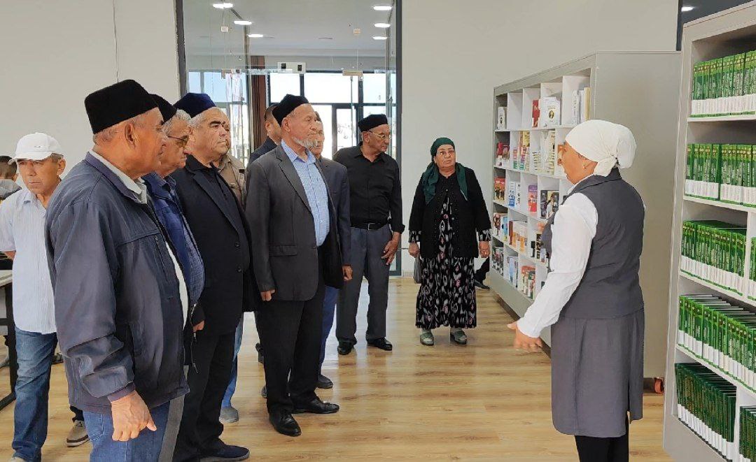 "Kutubxona qalblarga ziyo va shukronalik bahsh etuvchi maskan" nomli sayohat tashkil qilindi.