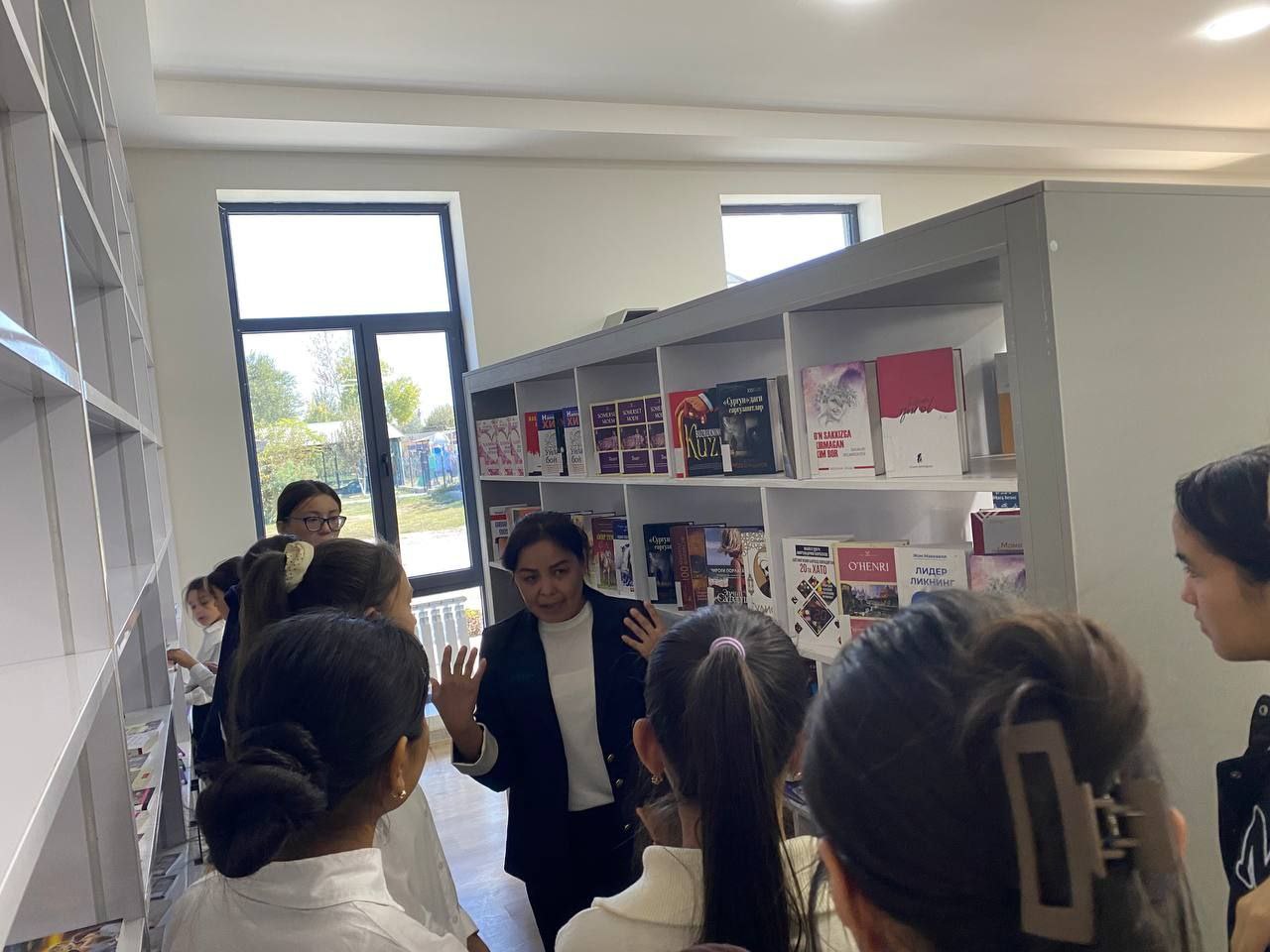 "Kitob qizning eng yaqin do'sti "nomi sayohat tashkil etildi.