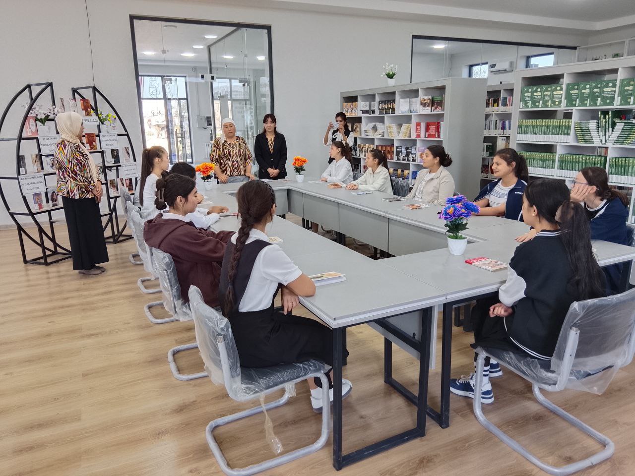 "Ilmli qiz - yurt kelajagi "  nomli kitobxonlik tadbiri tashkil qilindi.