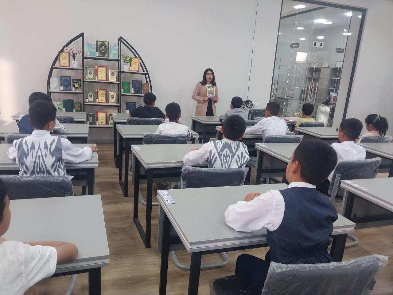 ,, Ertaklar yaxshilikka yetaklar'' nomli davra suhbati bo'lib o'tdi.