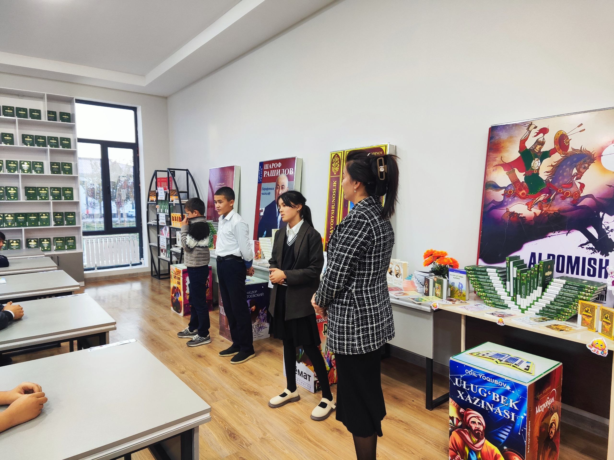 "Oʻqiymiz va oʻynaymiz" nomli qiziqarli viktorina tashkil etildi.