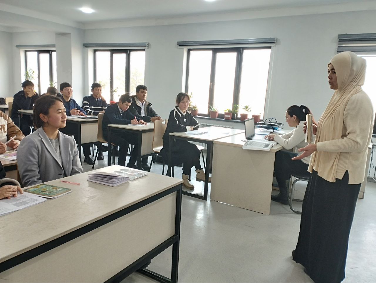 "Bir asar tarixi" shiori ostida davra suhbati oʻtkazildi.