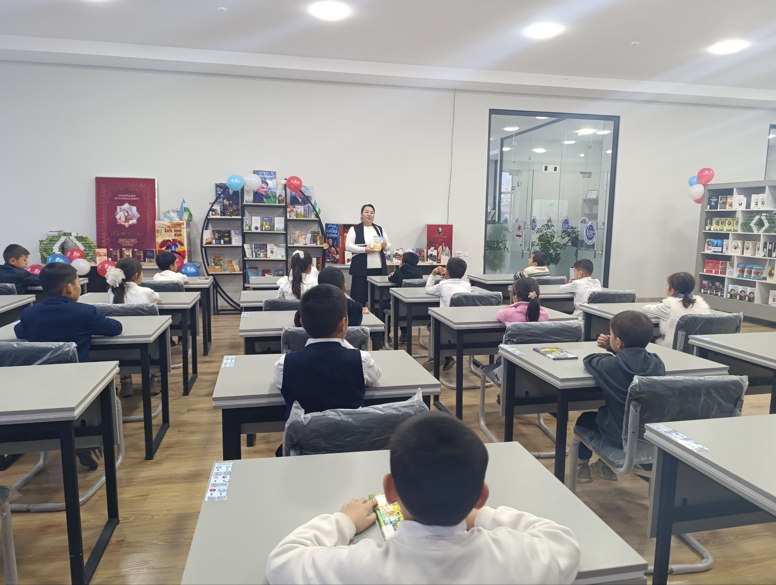 "Ertaklar yaxshilikka yetaklar" mavzusida davra suhbati tashkil qilindi.