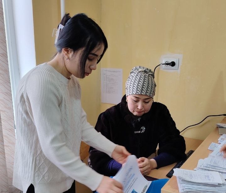 16-umumiy oʻrta ta'lim maktabining kutubxona mudirasiga  amaliy-uslubiy yordam ko'rsatildi.