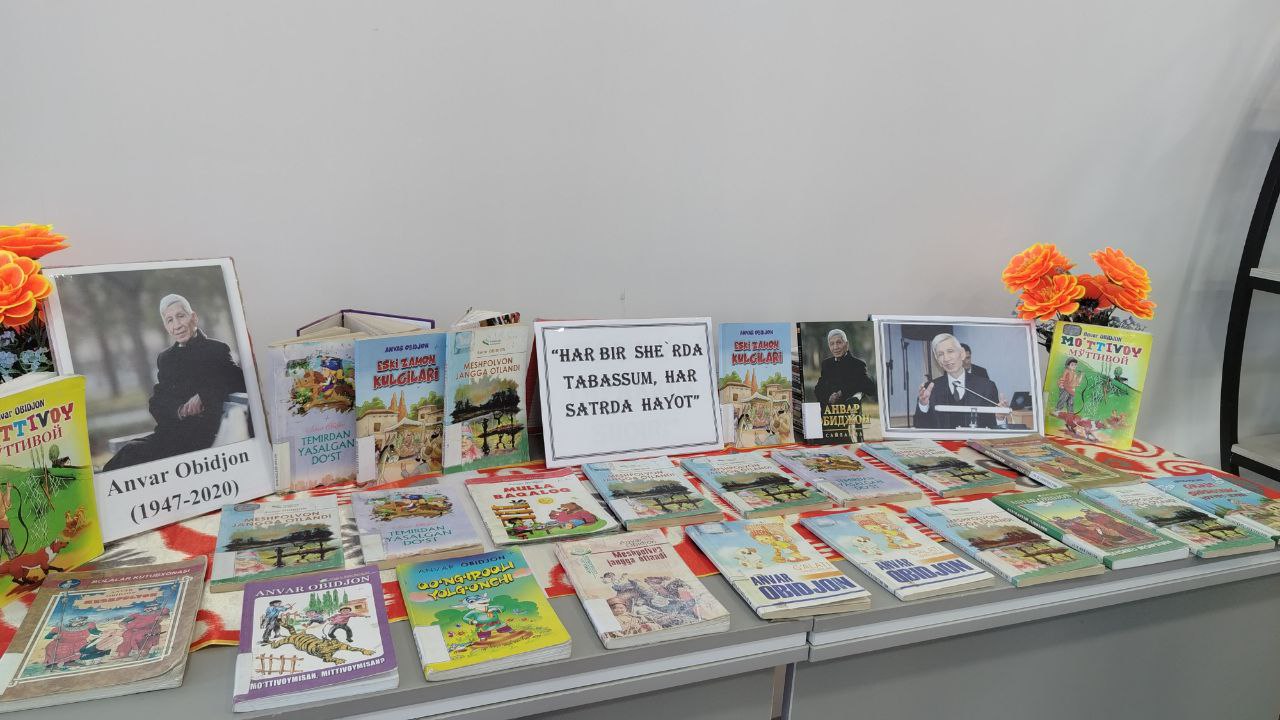 “Har bir sheʼrda tabassum, har bir satrda hayot” nomli kitoblar koʻrgazmasi tashkil etildi.