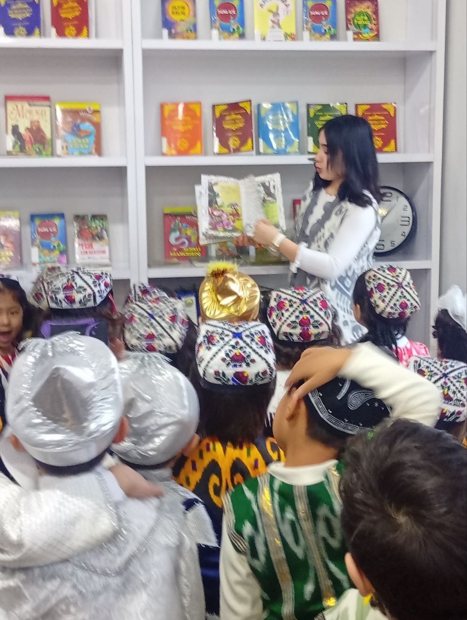 “Sehrli kutubxona sari” nomli sayohat tashkil etildi.