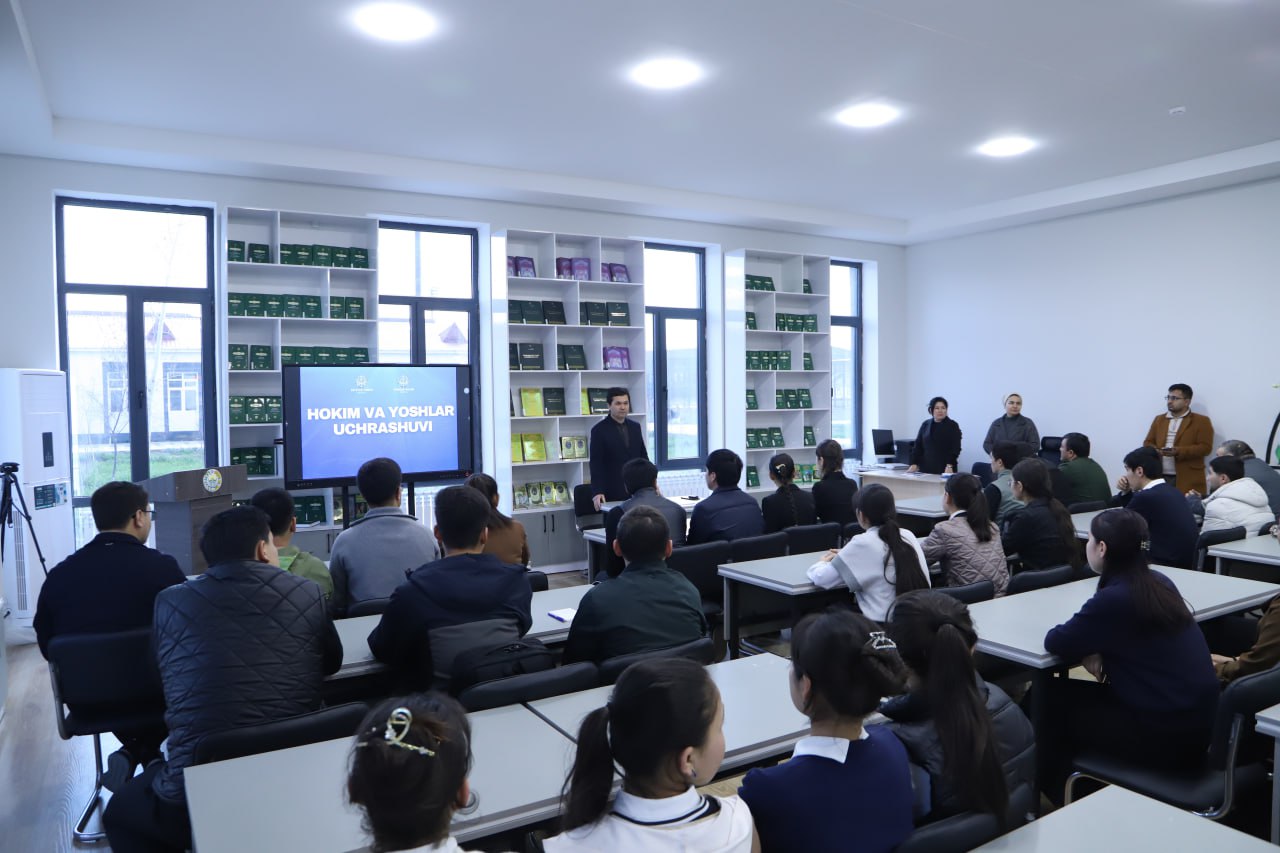 Do‘stlik tumani hokimi Shavkat Darvishev tomonidan Axborot-kutubxona markazida tumanning bir guruh faol yoshlari bilan uchrashib, ochiq muloqot o‘tkazdi.