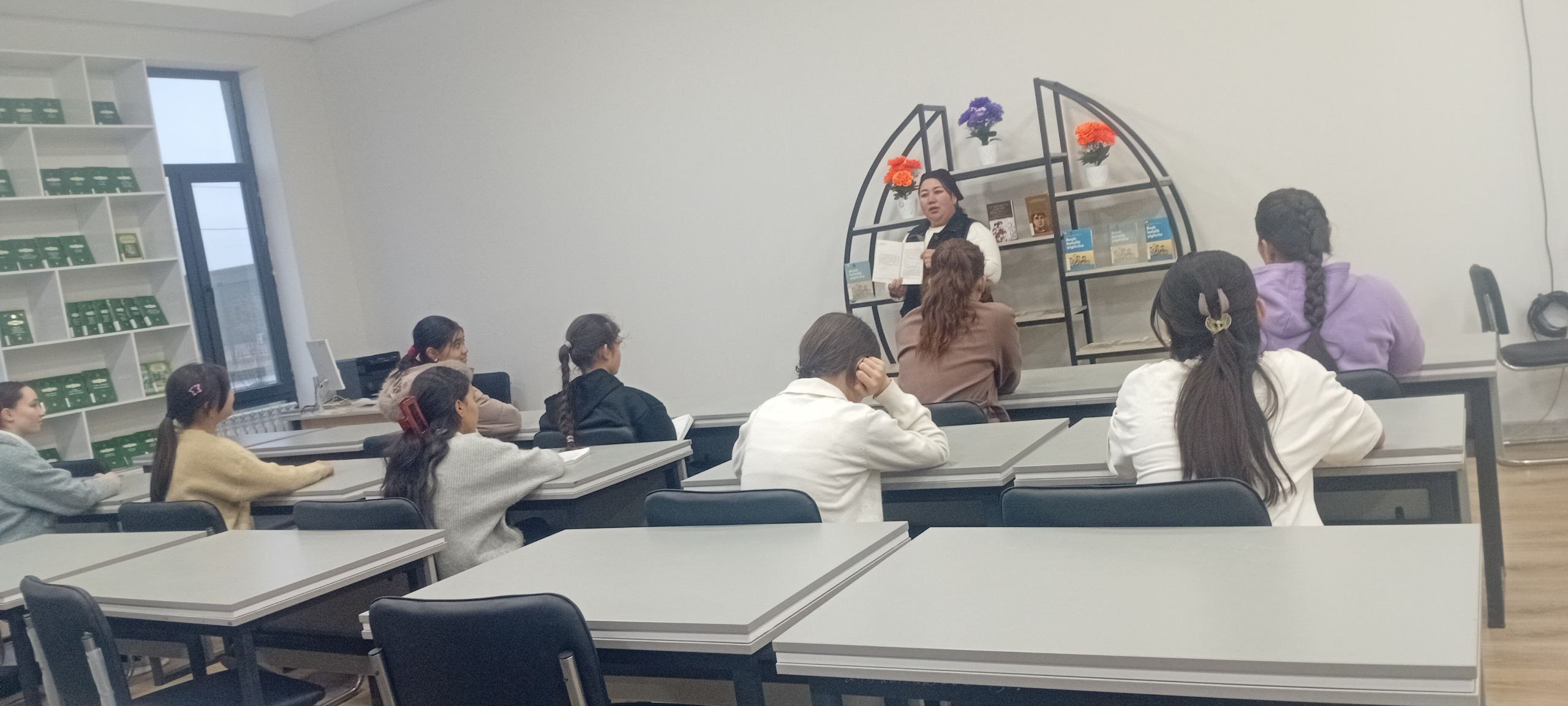 O‘lmas Umarbekovning Yoz yomg‘iri asari kitobxonlarga tanishtirildi.