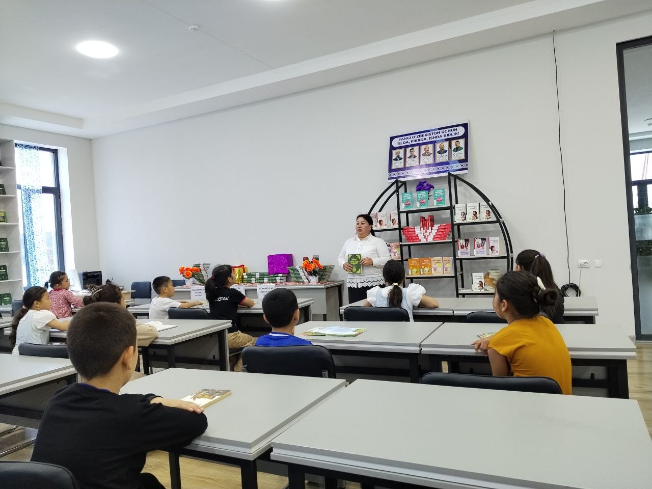 Kitobsevar bolajonlar uchun “Birlashgan oʻzar” kitobidan “Birlashgan oʻzar” ertagi oʻqib eshittirildi.