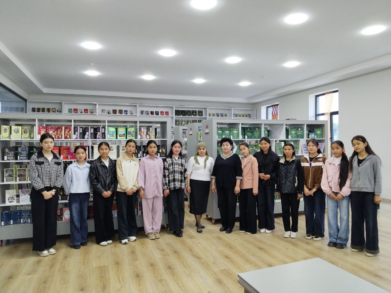 "Bir asar tarixi" mavzusida davra suhbati tashkil etildi.