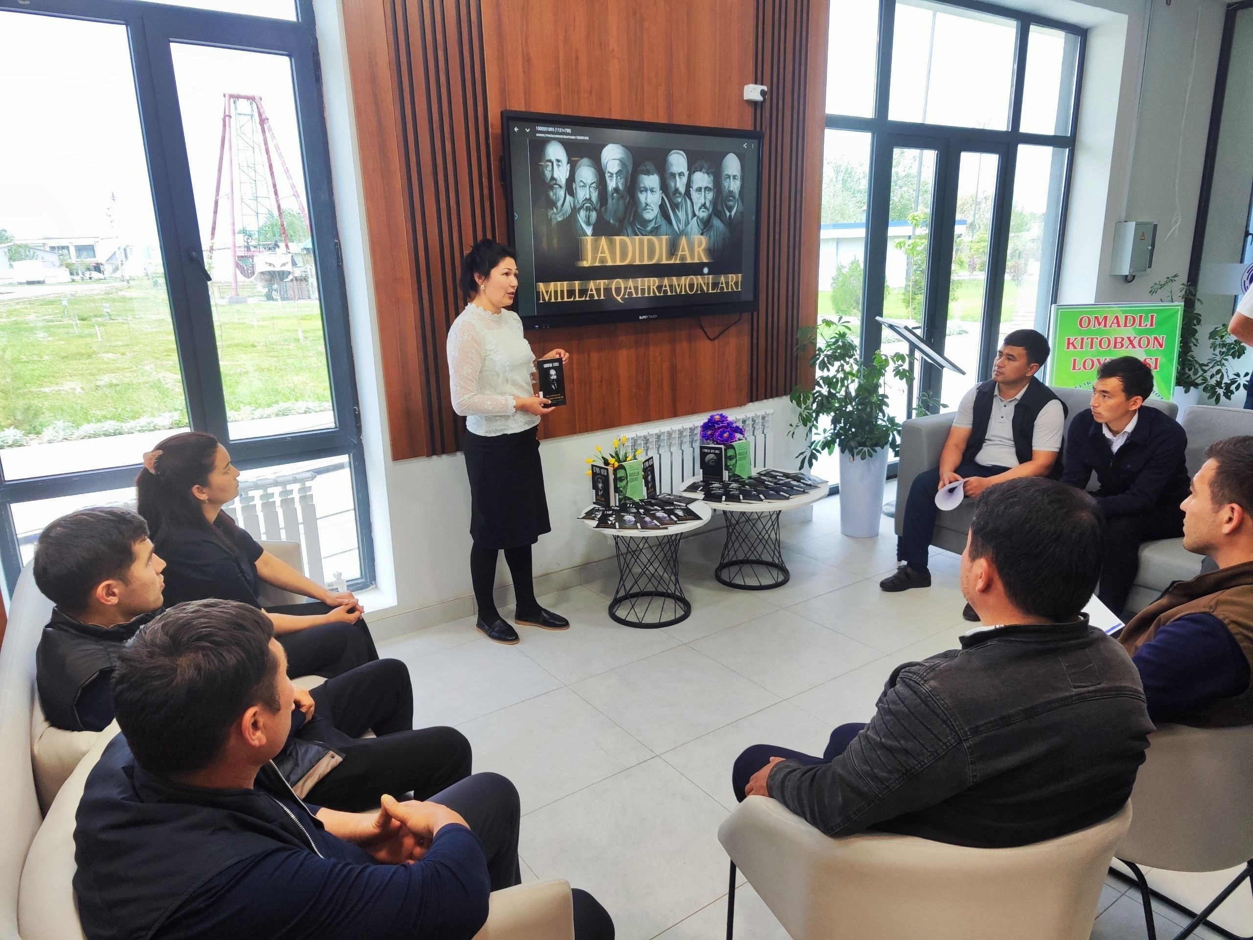 “Jadidlar – millat qahramonlari” mavzusida davra suhbati tashkil etildi.