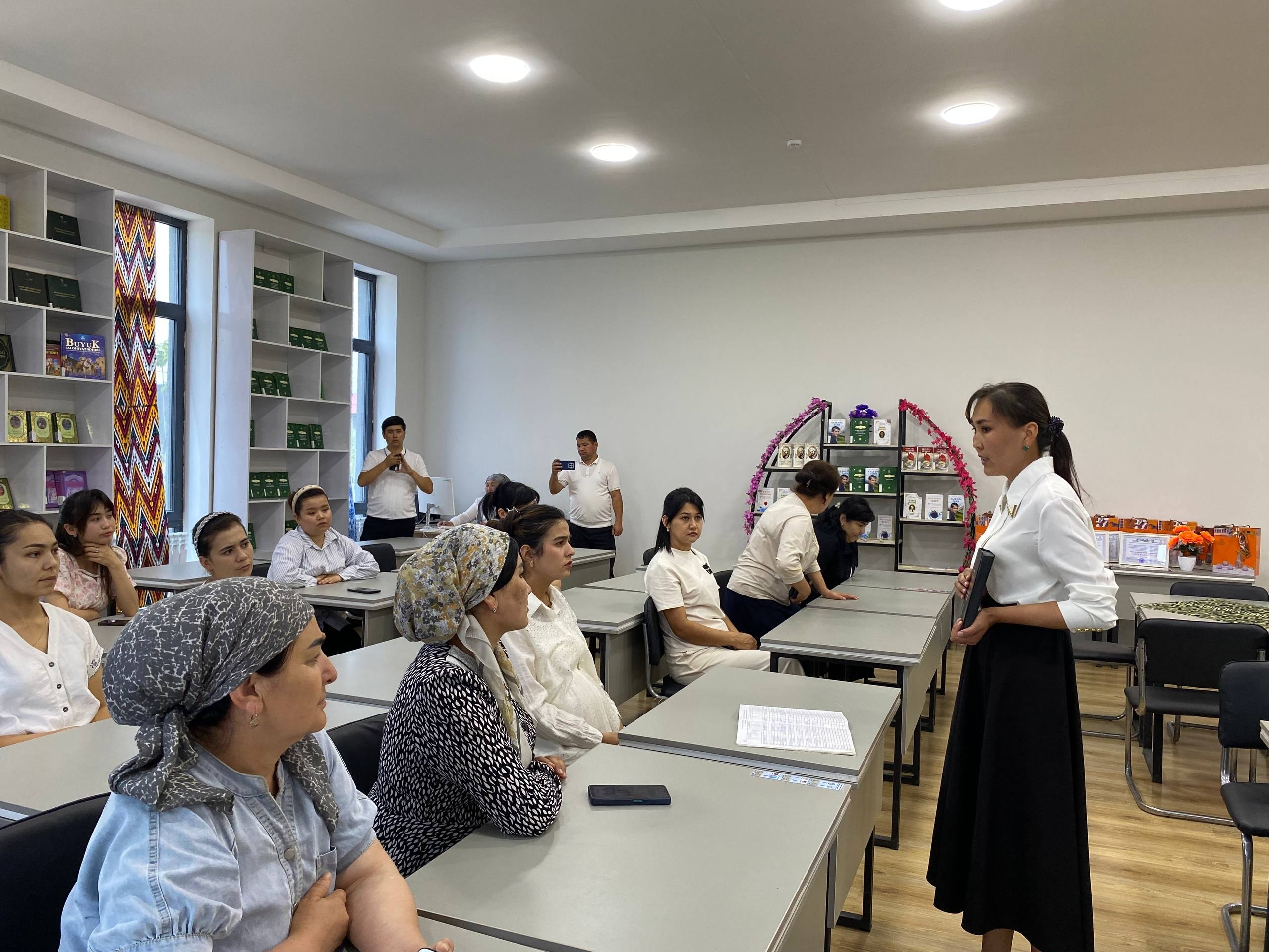 “Jamlanma hisobga olish daftarini yuritish va kitoblarga texnik hamda ilmiy ishlov berish” mavzusida seminar tashkil etildi.