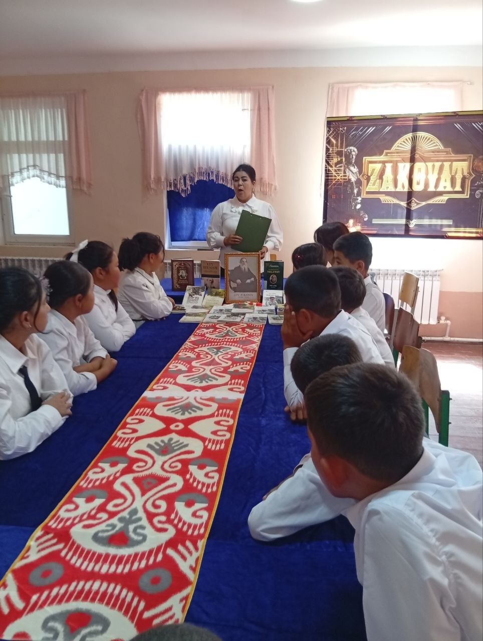 15-maktabning 7-sinf o‘quvchilari ishtirokid maʼnaviy-maʼrifiy tadbir tashkil etildi.