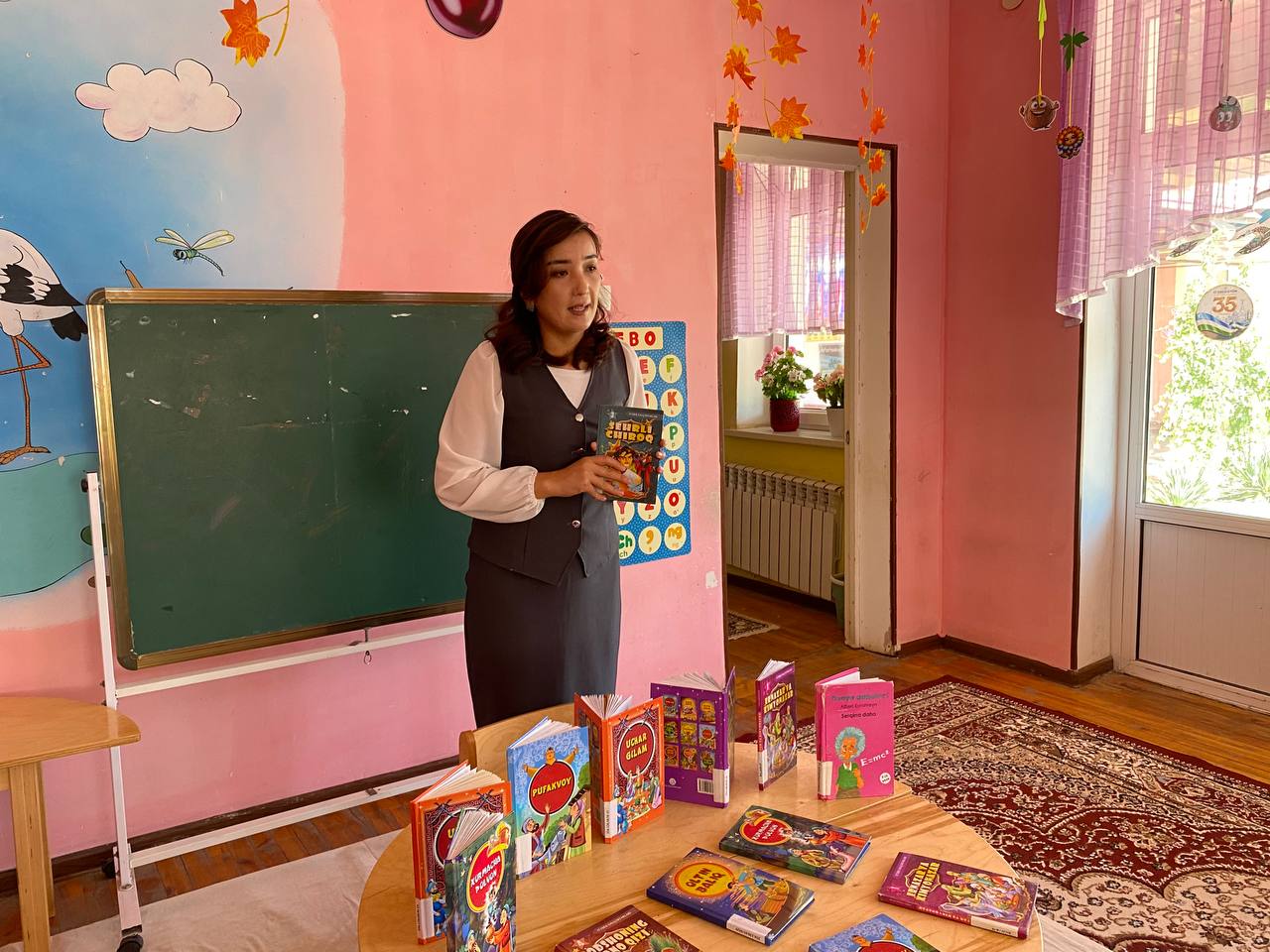 “Sehrli chiroq” kitobi yuzasidan kitob sharhi o‘tkazildi.