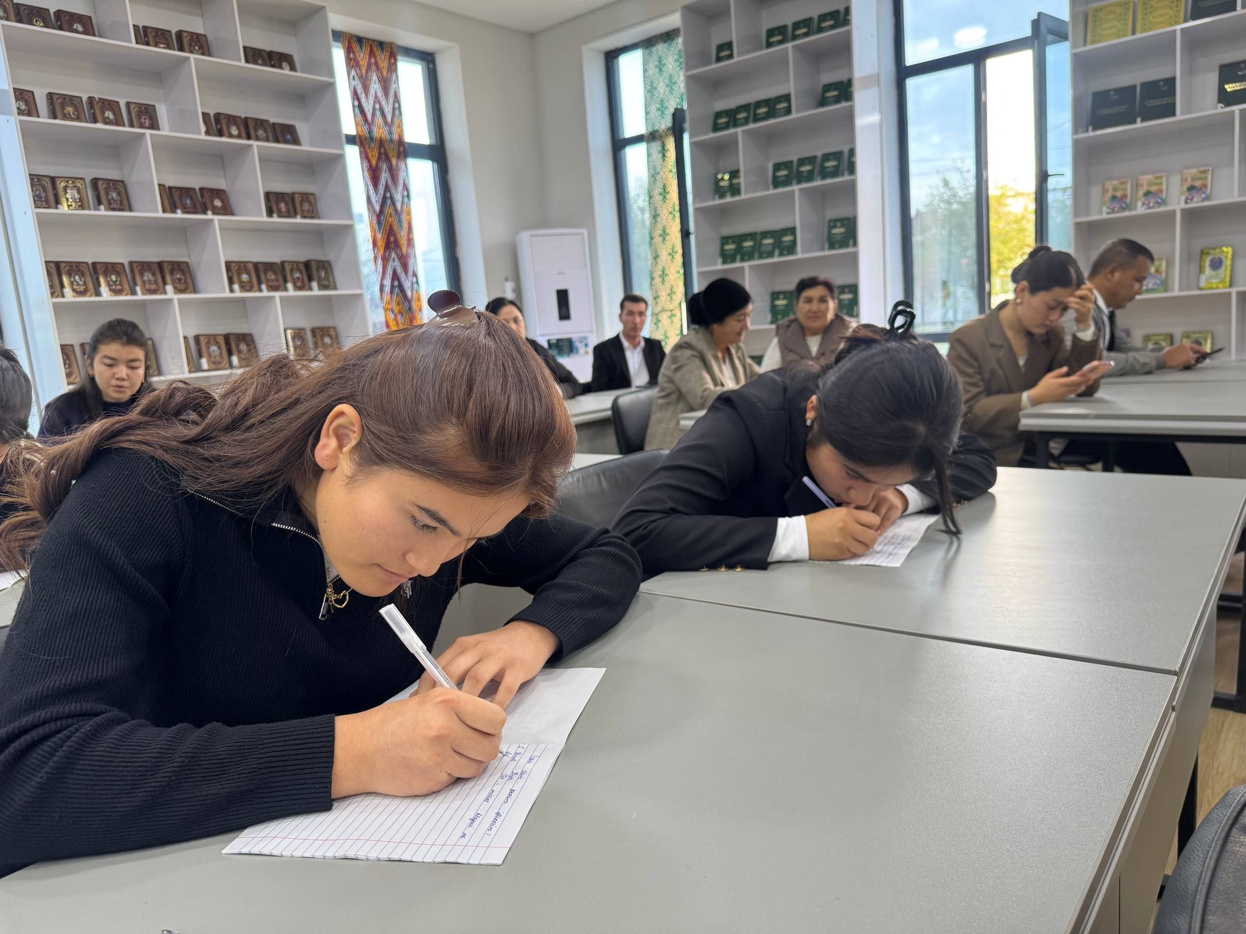 “O‘zbek tilim – faxrim, iftixorim” mavzusida “O‘zbek tili bilimdoni” insholar tanlovining tuman bosqichi o‘tkazildi.